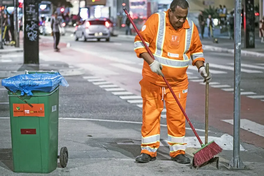 The Importance Of Regular Trash Removal For Homeowners Loves Park, IL